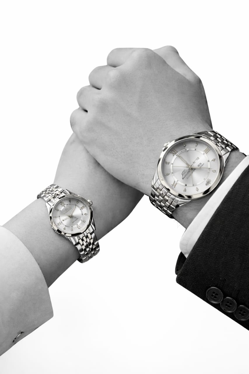 Couple Silver Stainlless Steel Watches